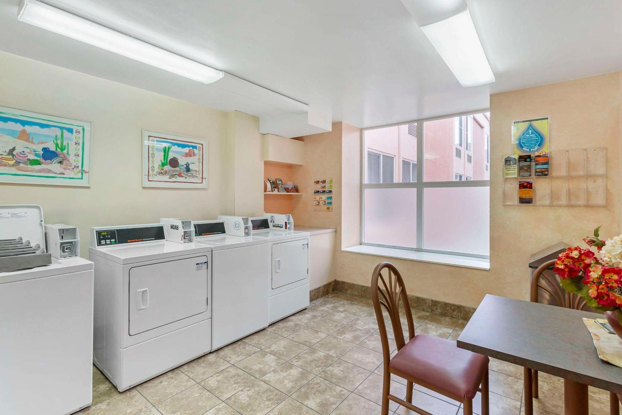 Quality Suites Moab Near Arches National Park מראה חיצוני תמונה